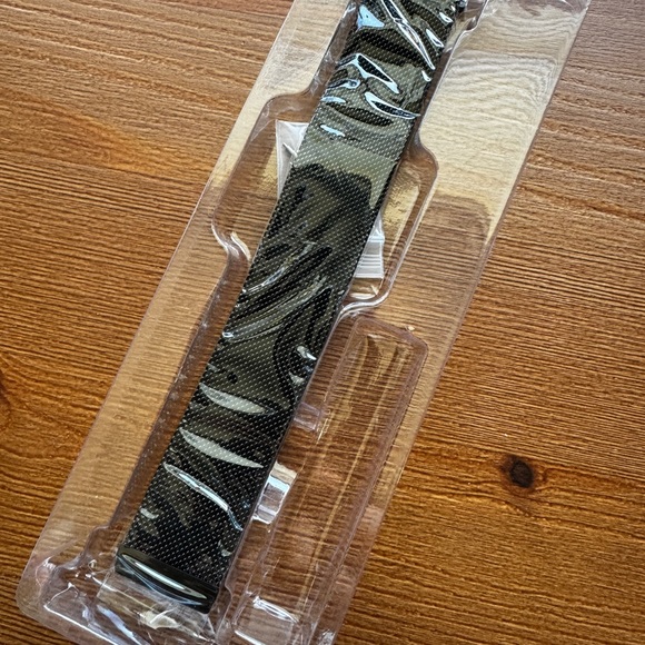 Fitbit replacement strap - Picture 2 of 2